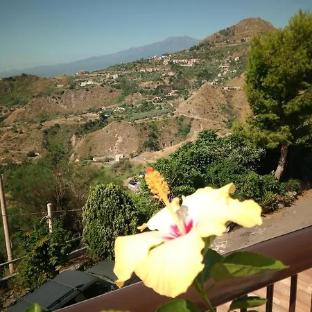 The Hibiscus Apartment *