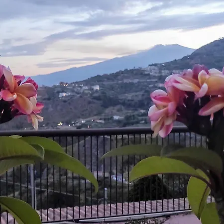 Apartment The Hibiscus Taormina